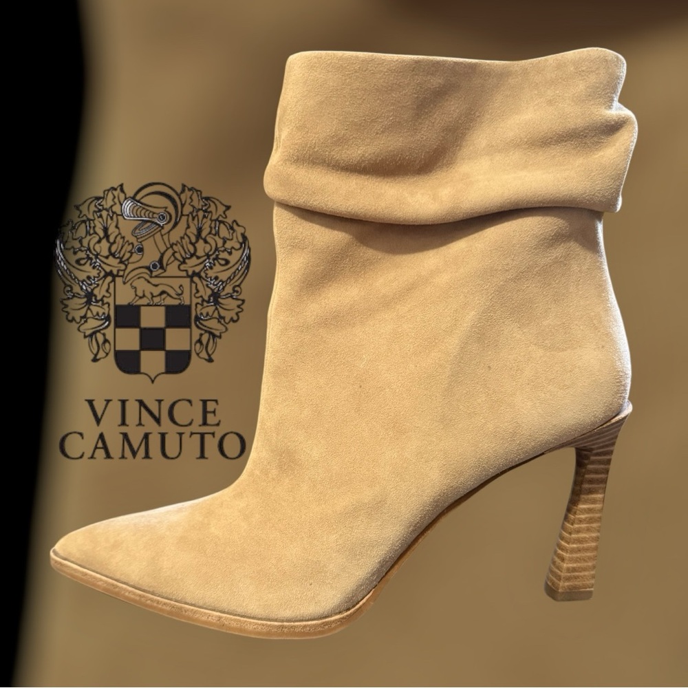 NWT Vince Camuto Presindal Suede Boots. Size 9